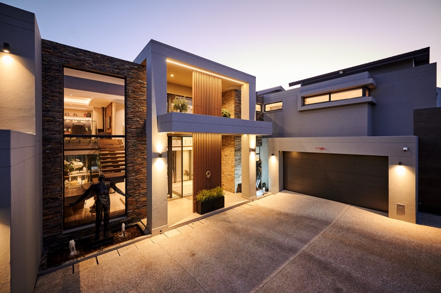 5 Bedroom Property for Sale in Waterfall Country Estate Gauteng