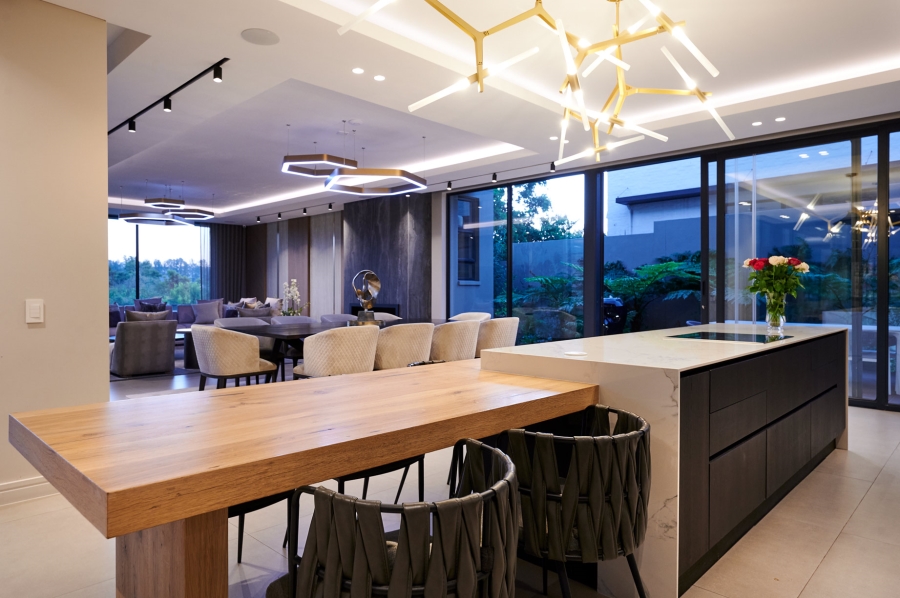 5 Bedroom Property for Sale in Waterfall Country Estate Gauteng