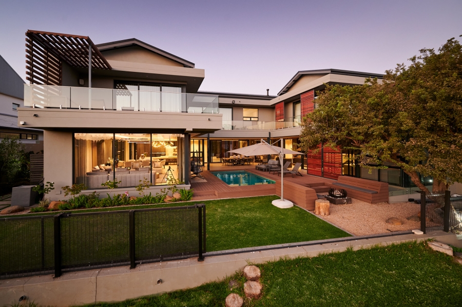5 Bedroom Property for Sale in Waterfall Country Estate Gauteng