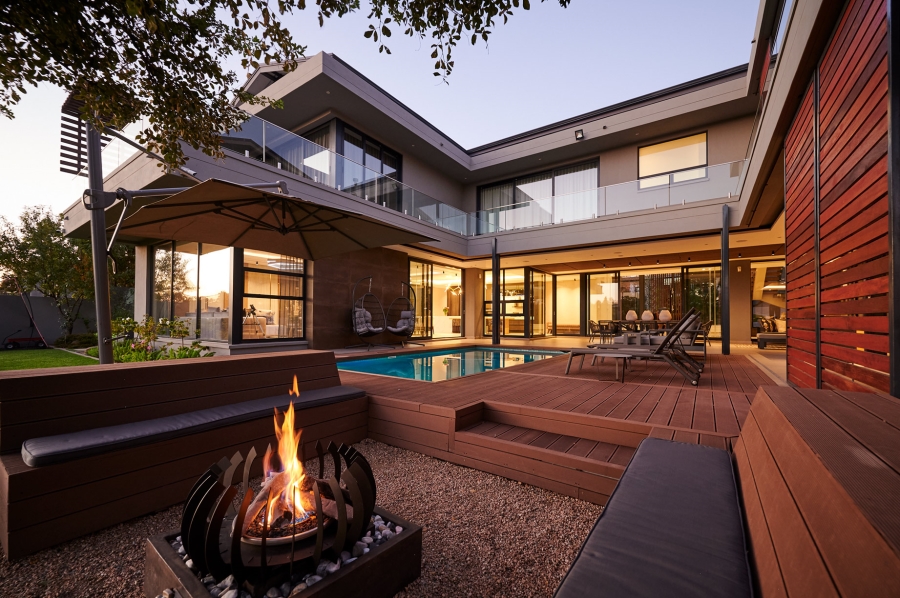 5 Bedroom Property for Sale in Waterfall Country Estate Gauteng