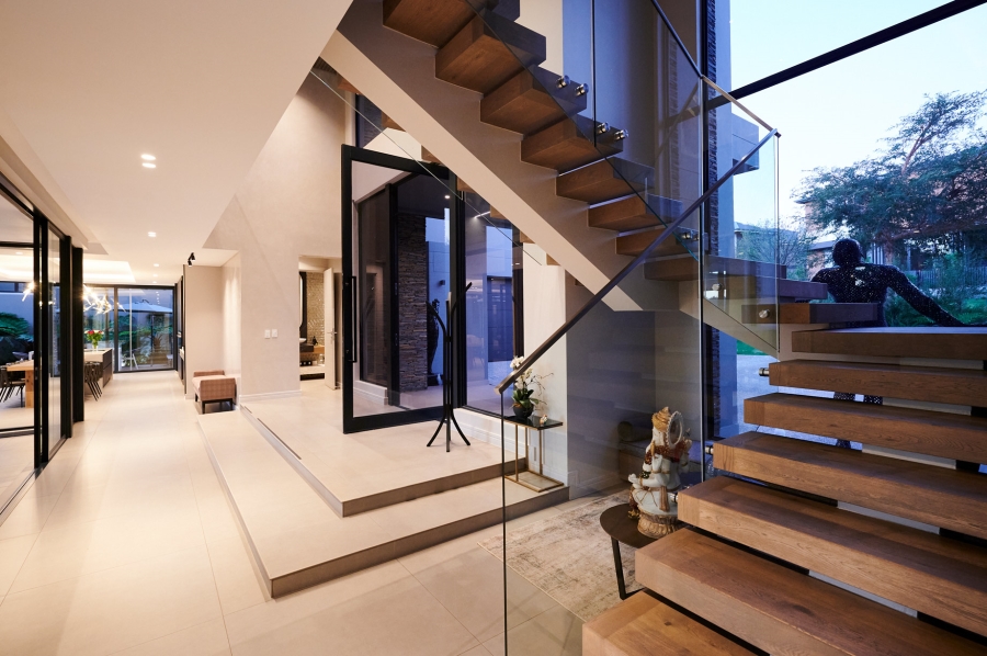 5 Bedroom Property for Sale in Waterfall Country Estate Gauteng
