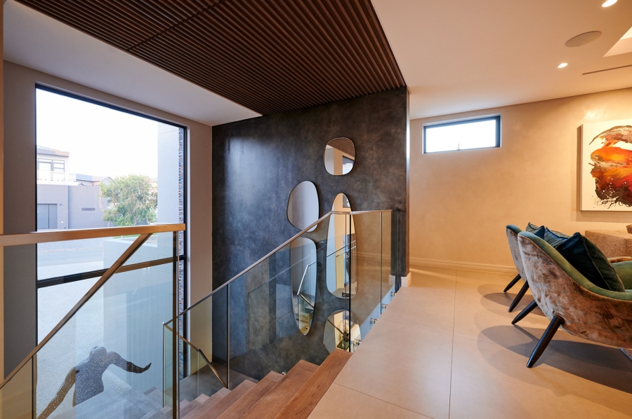 5 Bedroom Property for Sale in Waterfall Country Estate Gauteng
