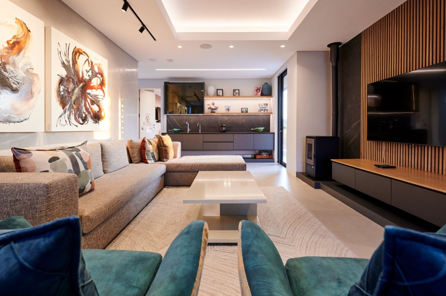 5 Bedroom Property for Sale in Waterfall Country Estate Gauteng