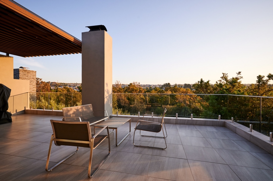 5 Bedroom Property for Sale in Waterfall Country Estate Gauteng