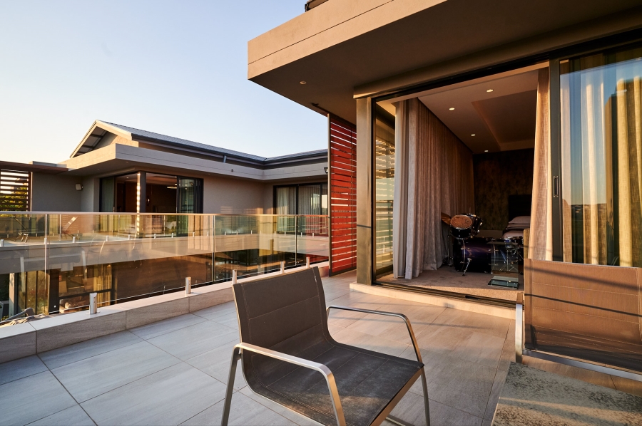 5 Bedroom Property for Sale in Waterfall Country Estate Gauteng