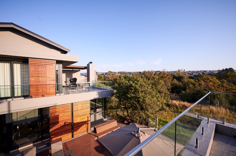 5 Bedroom Property for Sale in Waterfall Country Estate Gauteng