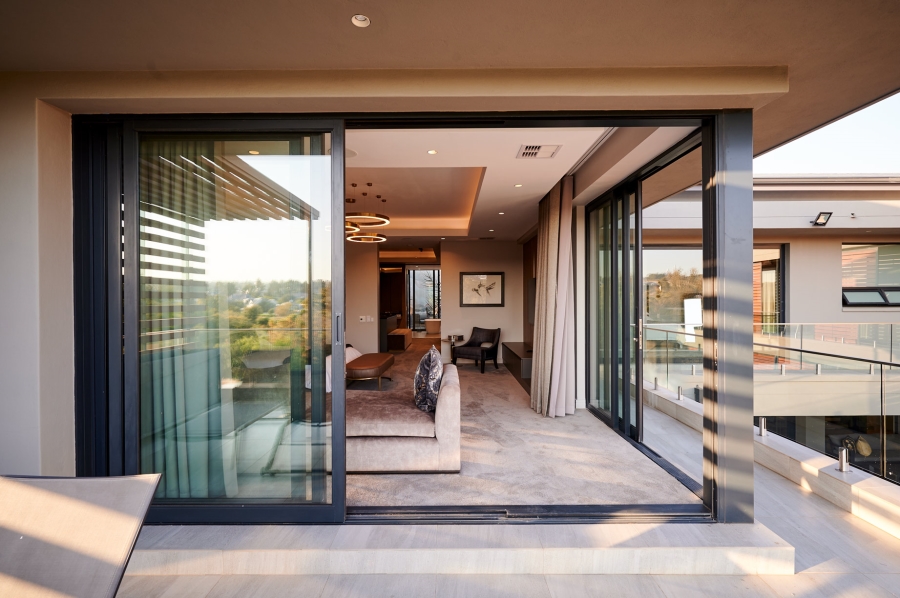 5 Bedroom Property for Sale in Waterfall Country Estate Gauteng