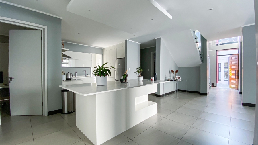 3 Bedroom Property for Sale in Sandown Gauteng