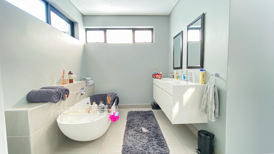 3 Bedroom Property for Sale in Sandown Gauteng