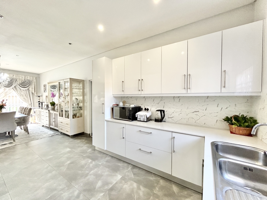 3 Bedroom Property for Sale in Kyalami Hills Gauteng