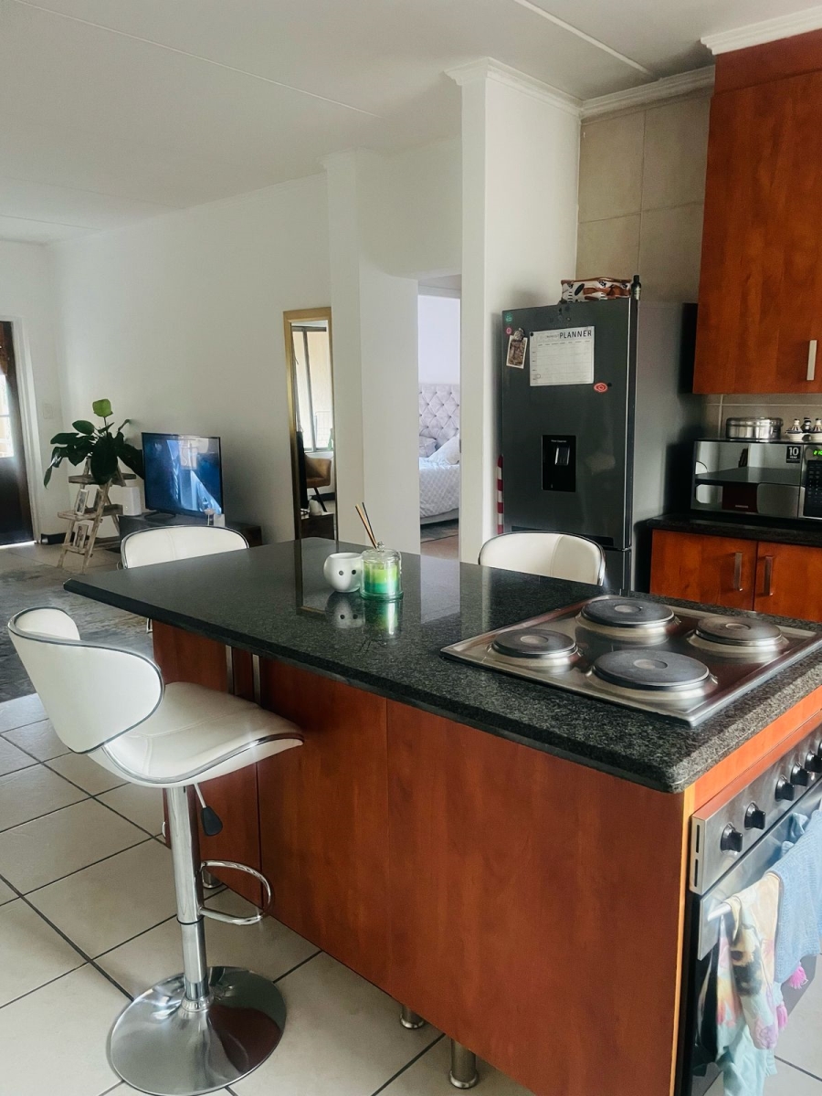 To Let 2 Bedroom Property for Rent in Sunninghill Gauteng