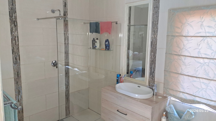 4 Bedroom Property for Sale in Suiderberg Gauteng
