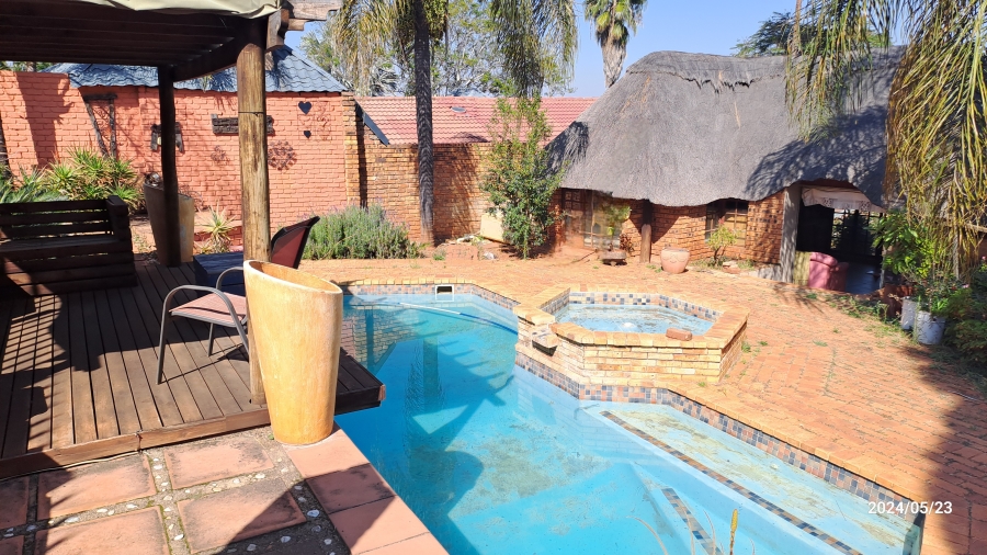4 Bedroom Property for Sale in Suiderberg Gauteng