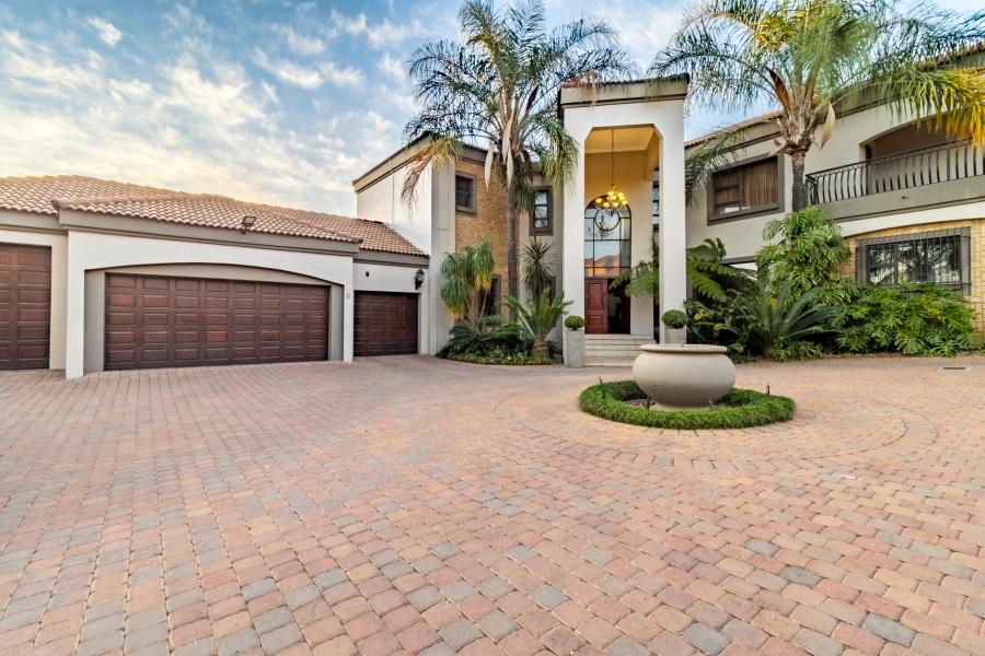 4 Bedroom Property for Sale in Waterkloof Ridge Gauteng