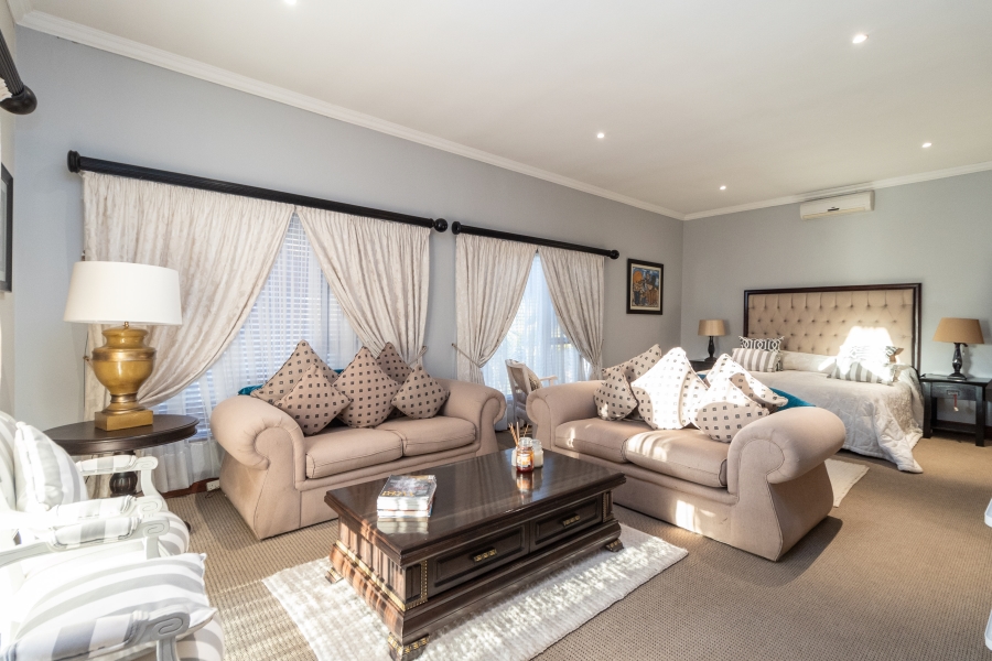 4 Bedroom Property for Sale in Waterkloof Ridge Gauteng