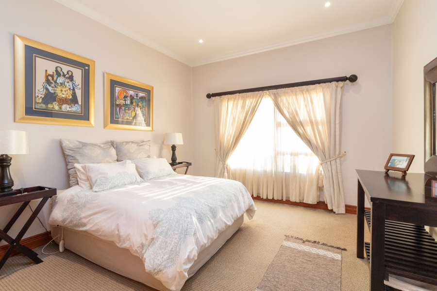 4 Bedroom Property for Sale in Waterkloof Ridge Gauteng