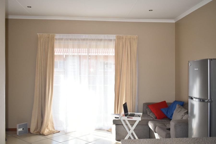 2 Bedroom Property for Sale in Stone Ridge Gauteng