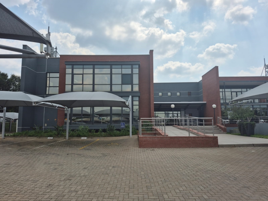 To Let commercial Property for Rent in Midridge Park Gauteng
