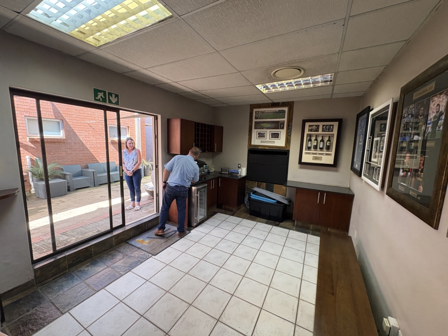 Commercial Property for Sale in Glen Marais Gauteng