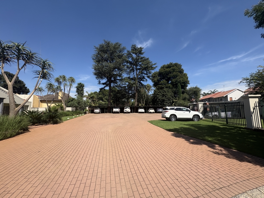 Commercial Property for Sale in Glen Marais Gauteng