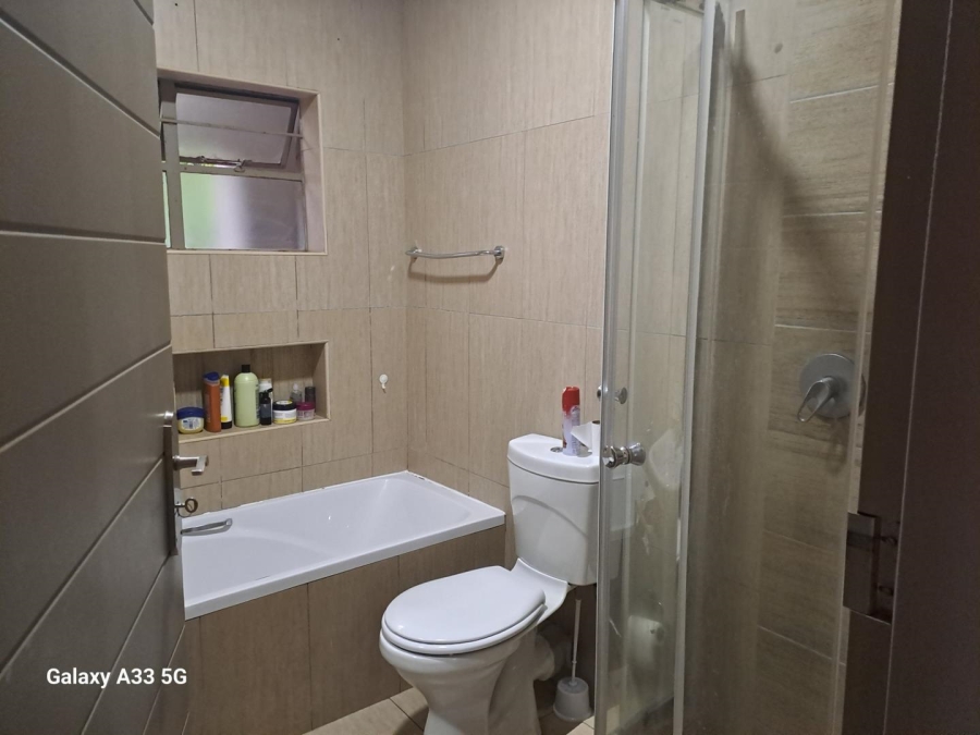 2 Bedroom Property for Sale in Moregloed Gauteng