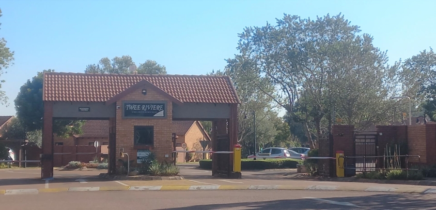 2 Bedroom Property for Sale in Montana Tuine Gauteng