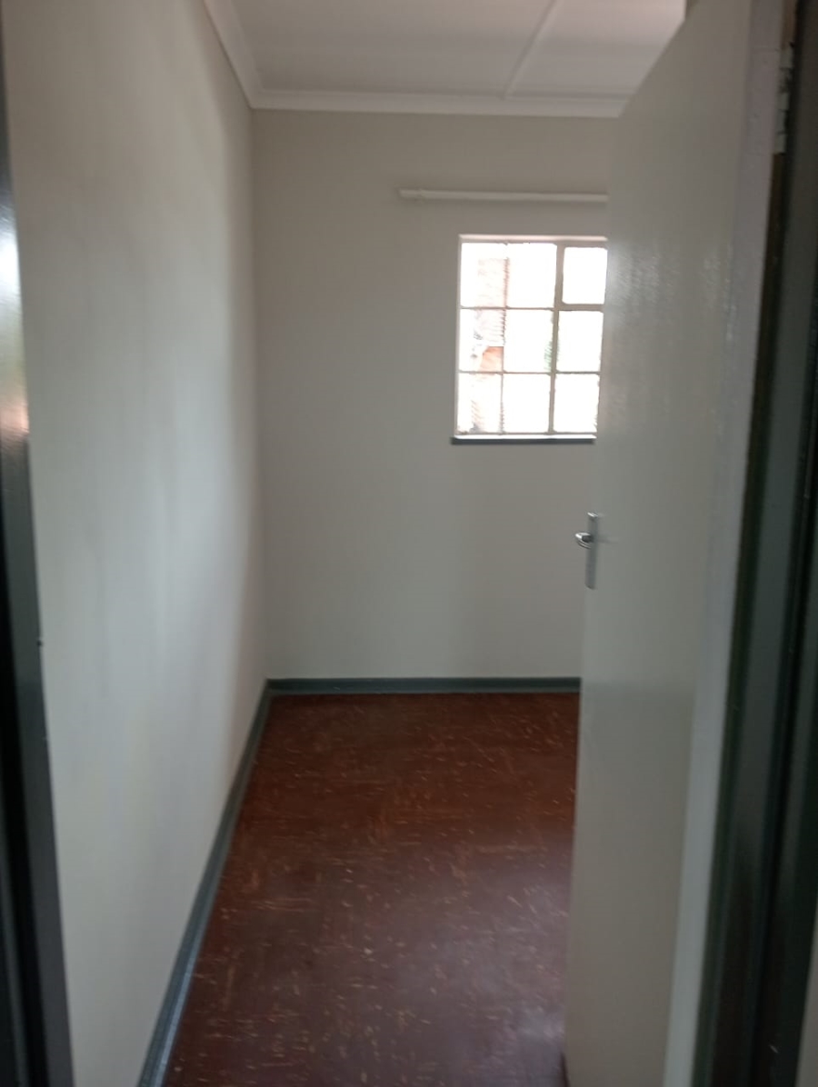 To Let 3 Bedroom Property for Rent in Rosettenville Gauteng