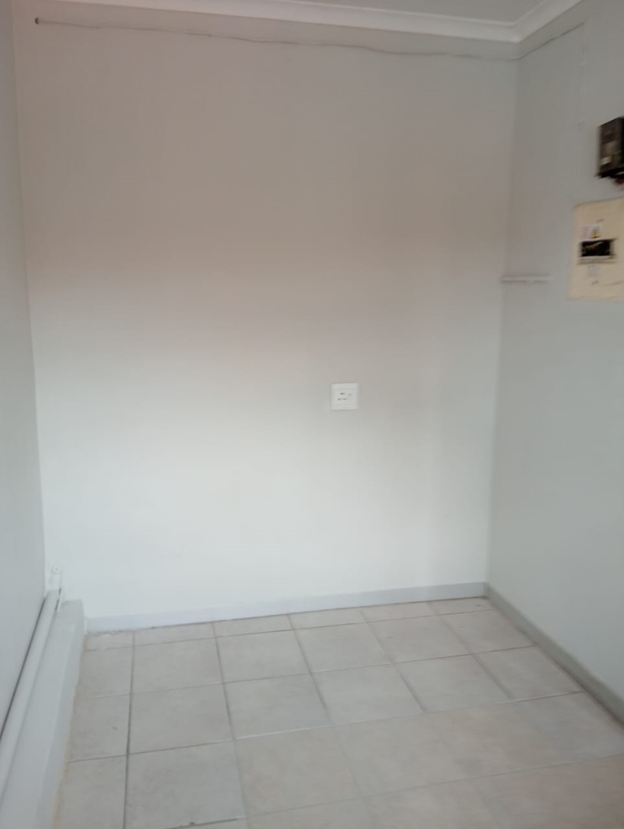 To Let 3 Bedroom Property for Rent in Rosettenville Gauteng