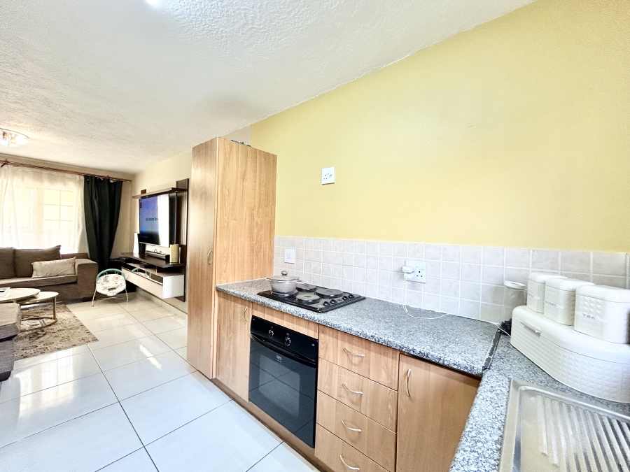 2 Bedroom Property for Sale in Kosmosdal Gauteng