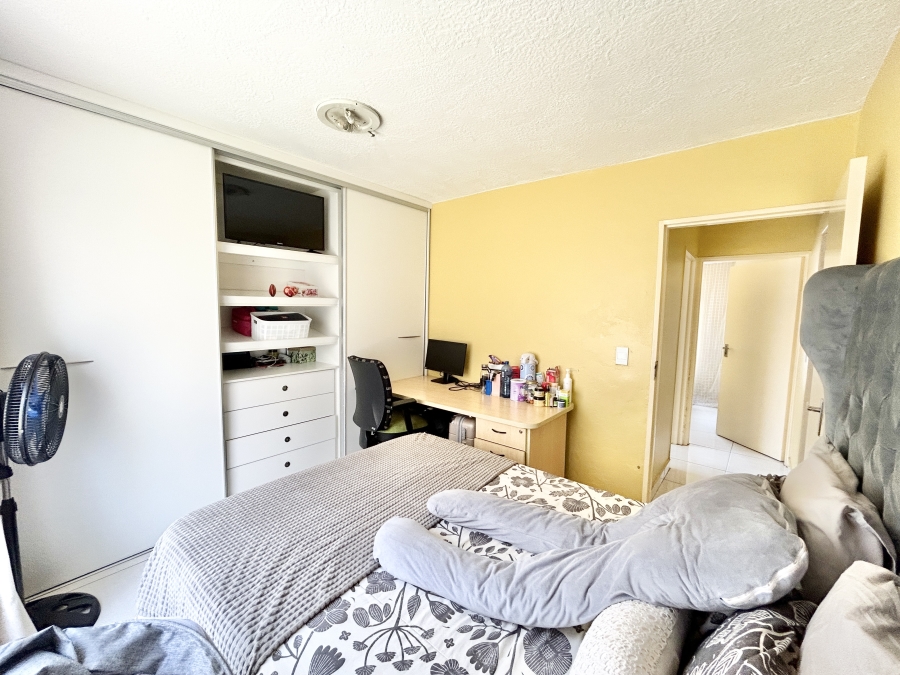 2 Bedroom Property for Sale in Kosmosdal Gauteng