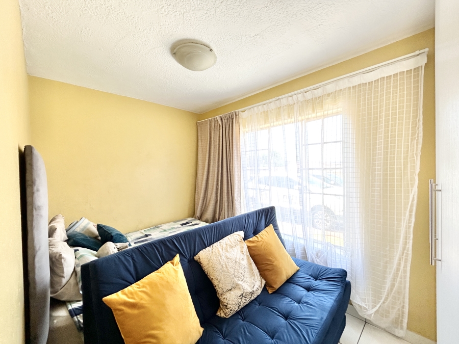 2 Bedroom Property for Sale in Kosmosdal Gauteng