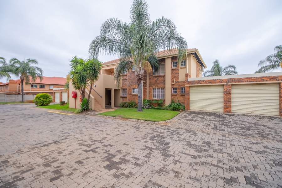 3 Bedroom Property for Sale in Magalieskruin Gauteng