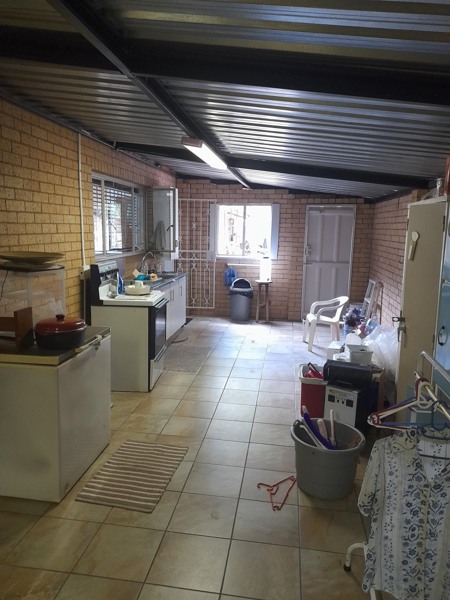 4 Bedroom Property for Sale in Wierda Park Gauteng