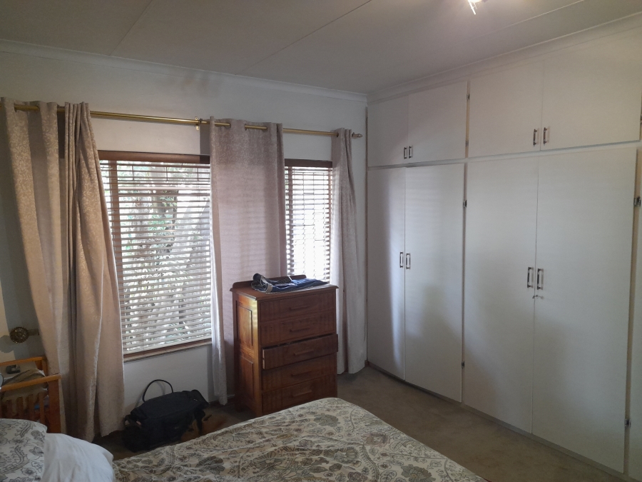 4 Bedroom Property for Sale in Wierda Park Gauteng