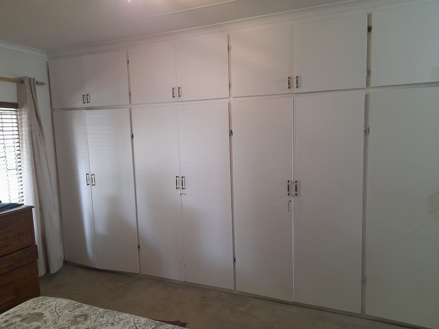 4 Bedroom Property for Sale in Wierda Park Gauteng