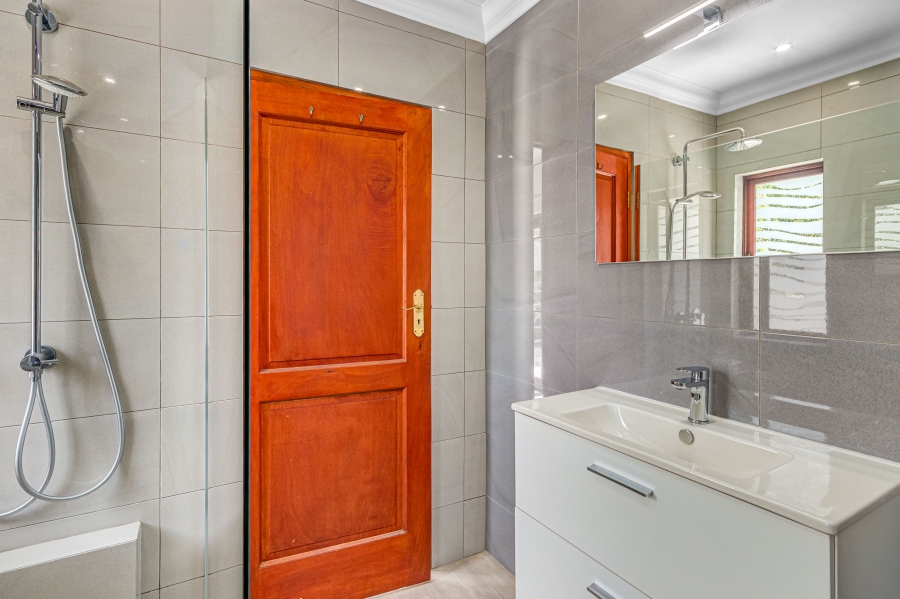 5 Bedroom Property for Sale in Saddlebrook Estate Gauteng