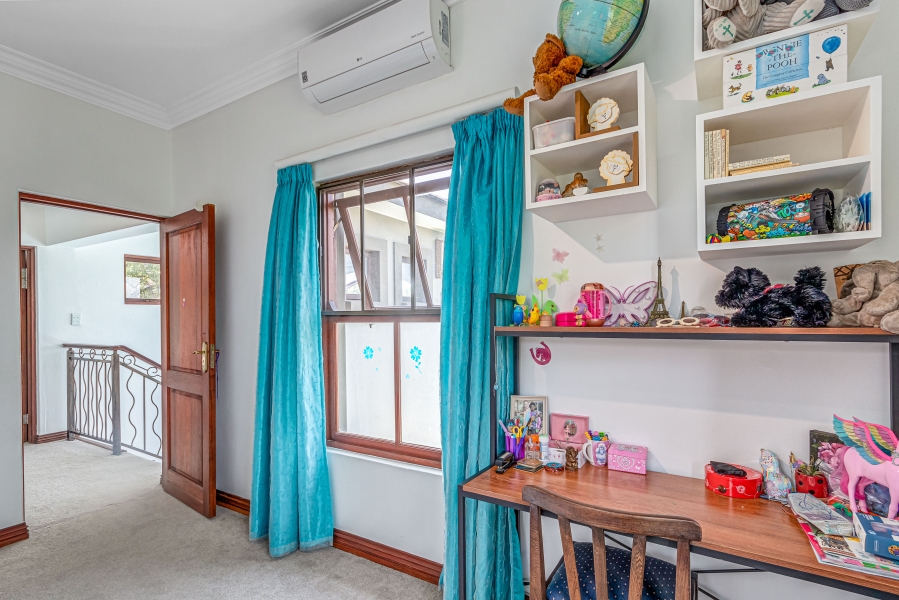 5 Bedroom Property for Sale in Saddlebrook Estate Gauteng