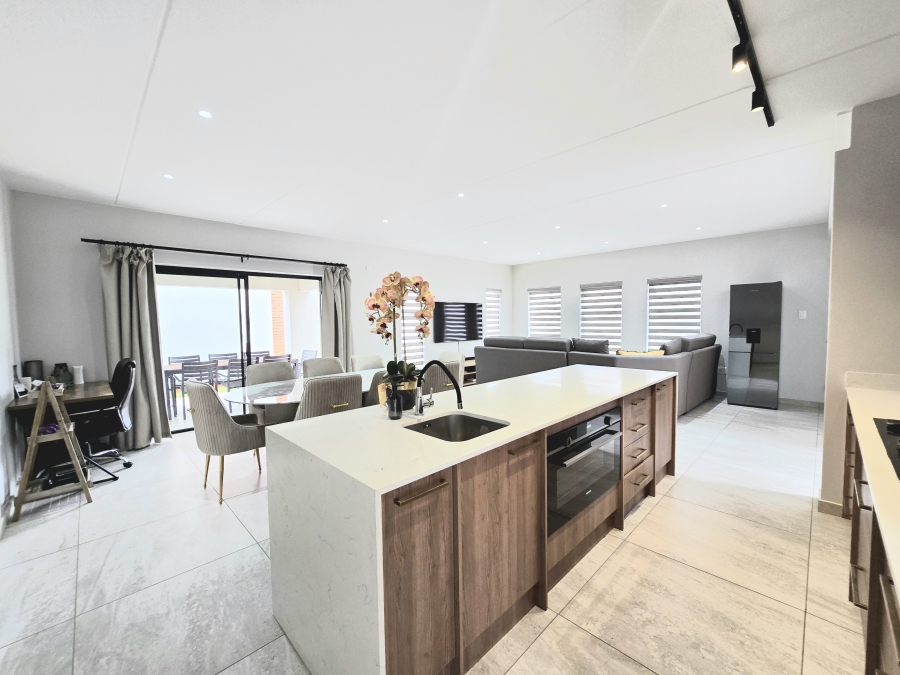 4 Bedroom Property for Sale in Carlswald Estate Gauteng