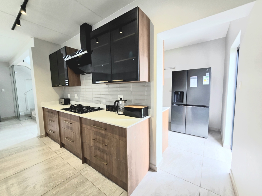 4 Bedroom Property for Sale in Carlswald Estate Gauteng