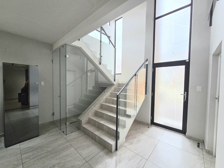 4 Bedroom Property for Sale in Carlswald Estate Gauteng
