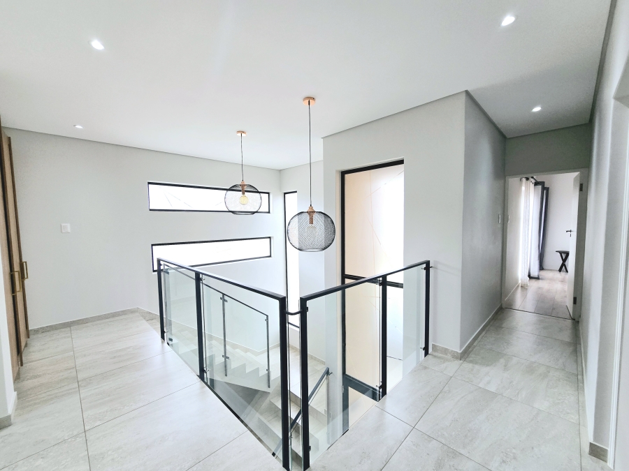 4 Bedroom Property for Sale in Carlswald Estate Gauteng