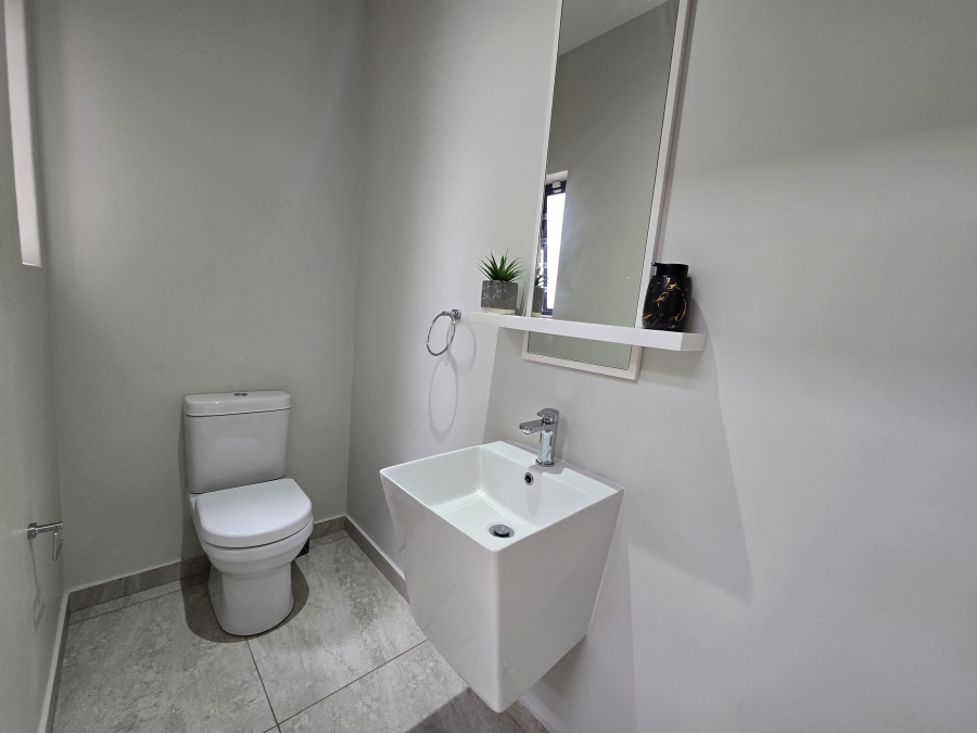 4 Bedroom Property for Sale in Carlswald Estate Gauteng
