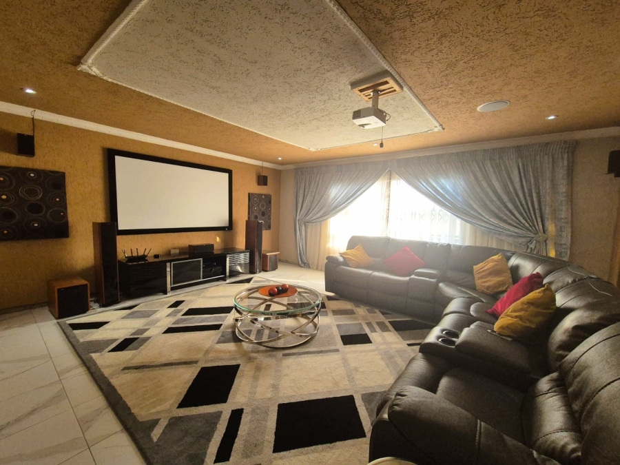 3 Bedroom Property for Sale in Sonland Park Gauteng