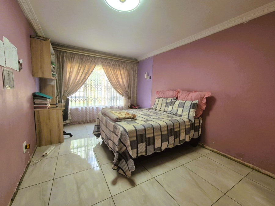 3 Bedroom Property for Sale in Sonland Park Gauteng