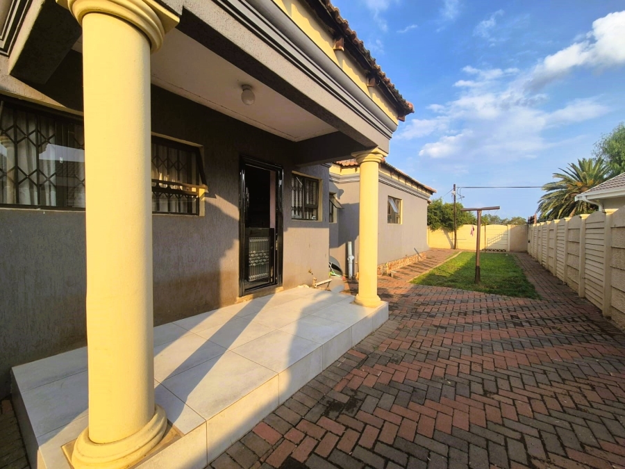 3 Bedroom Property for Sale in Sonland Park Gauteng