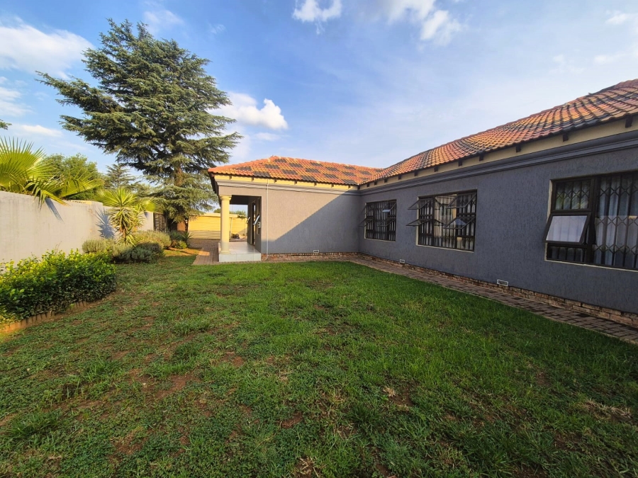 3 Bedroom Property for Sale in Sonland Park Gauteng