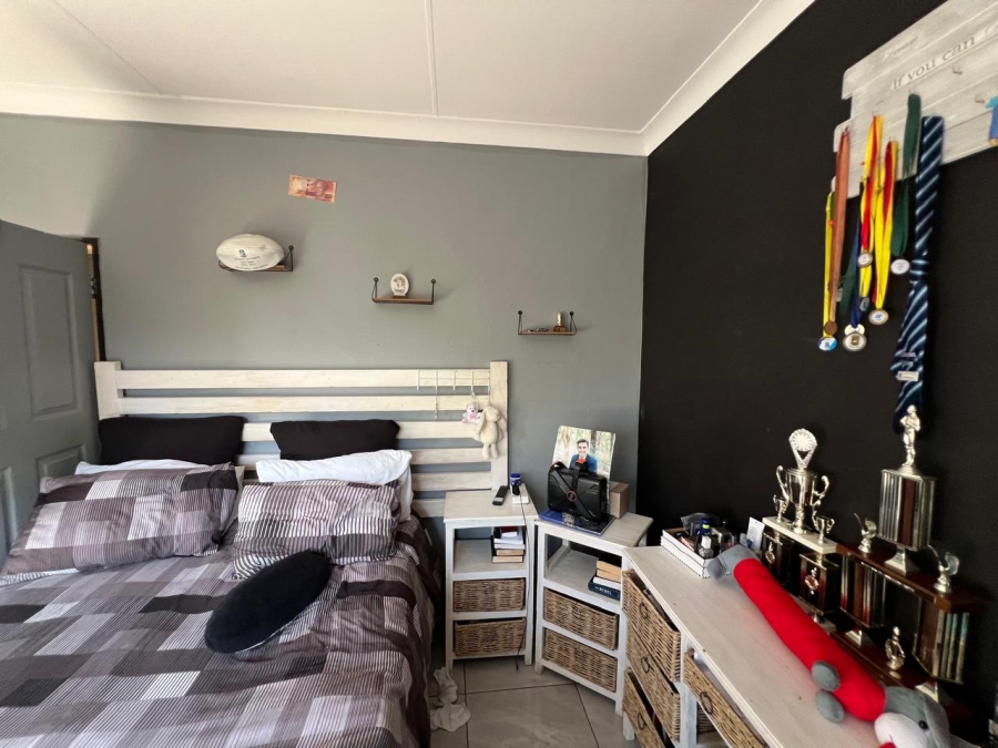 6 Bedroom Property for Sale in Boltonwold Gauteng