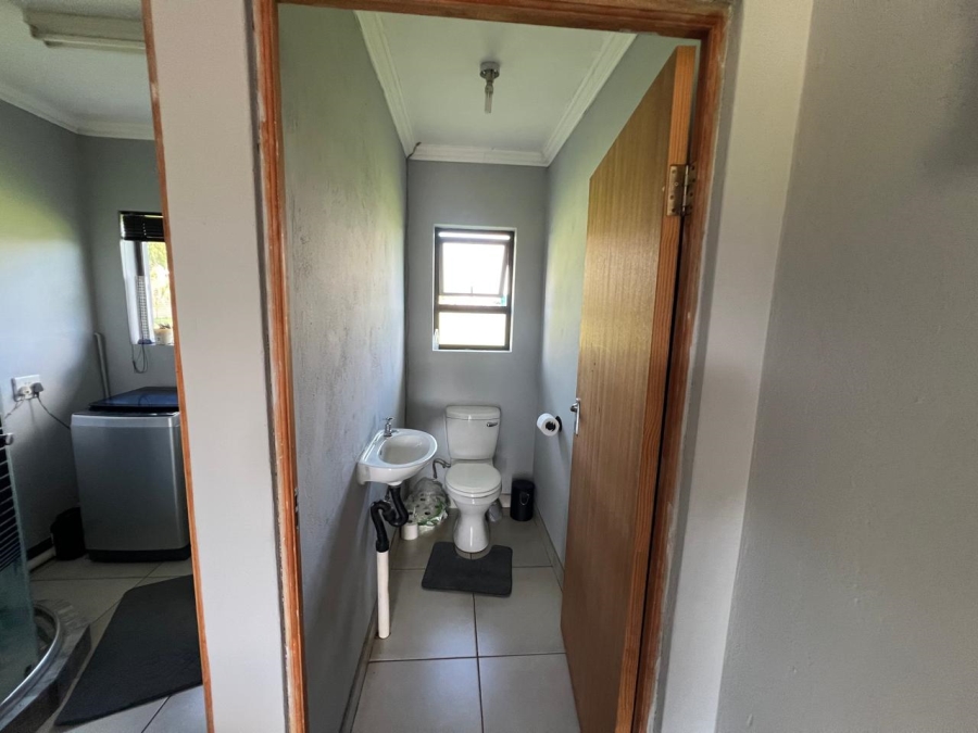 6 Bedroom Property for Sale in Boltonwold Gauteng