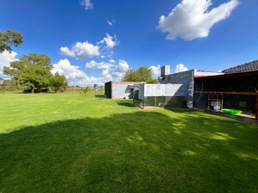 6 Bedroom Property for Sale in Boltonwold Gauteng