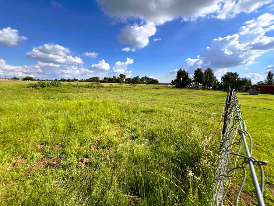 6 Bedroom Property for Sale in Boltonwold Gauteng